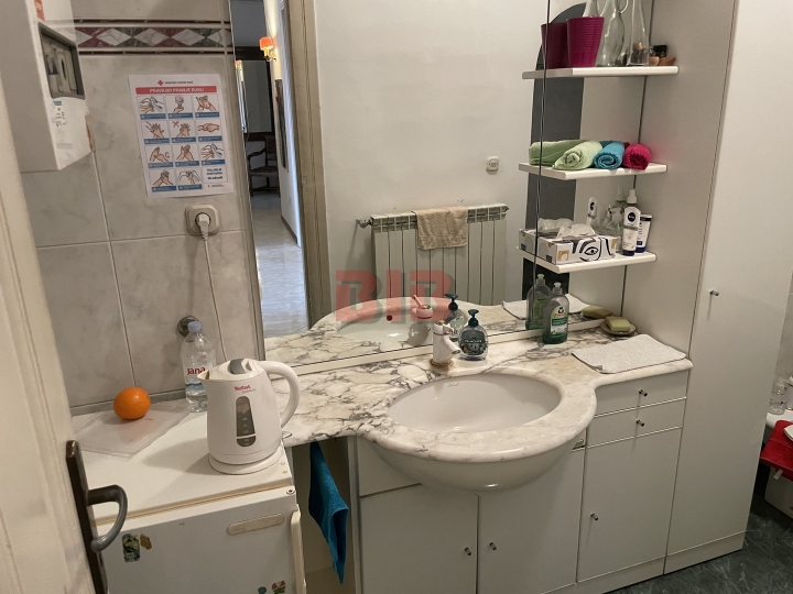 Rijeka-širi centar, 3S stan, lift, pogodan za poslovni prostor