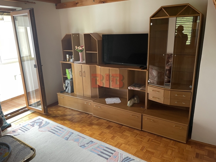 Crikvenica, 1S+DB + galerija, povoljno!!!