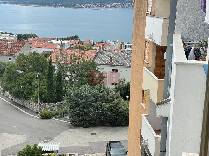 Crikvenica, 1S+DB + galerija, povoljno!!!