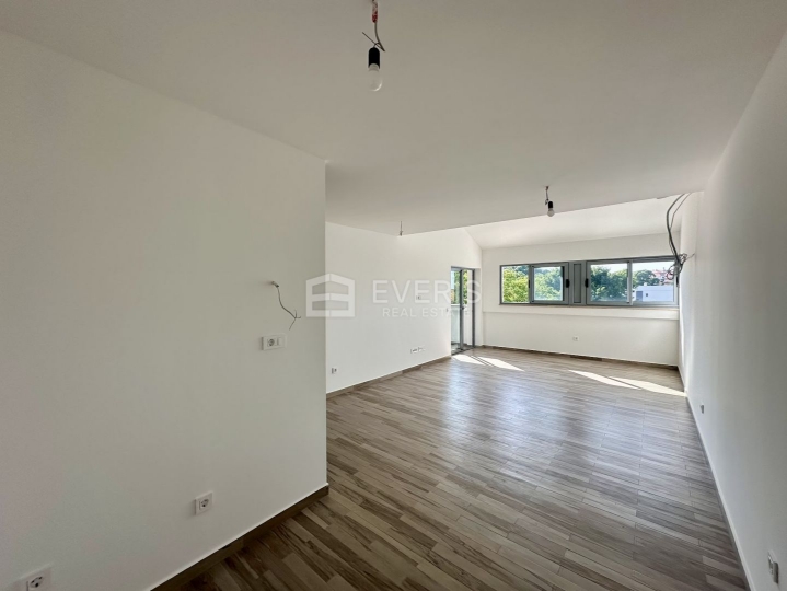 Kastav, dvoetažni stan 108 m2