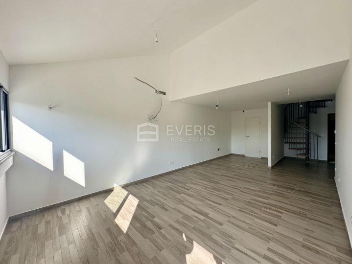 Kastav, dvoetažni stan 108 m2