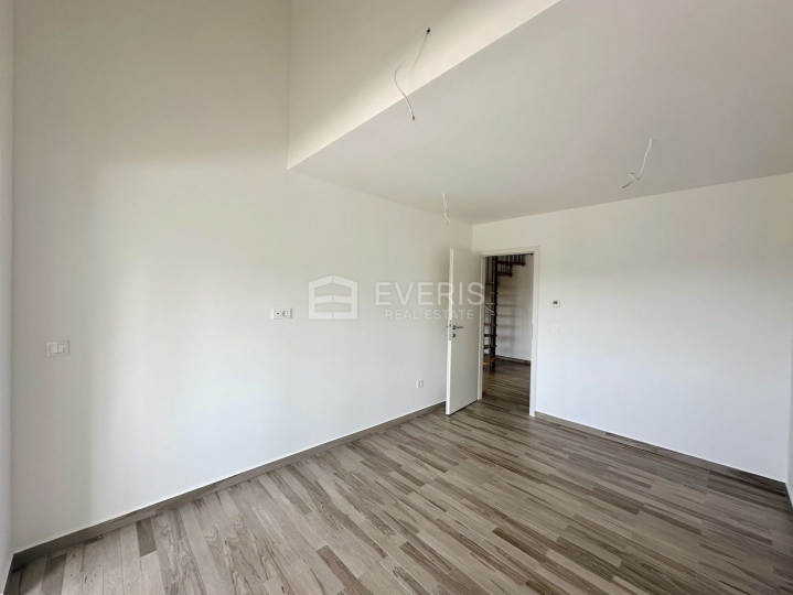 Kastav, dvoetažni stan 108 m2