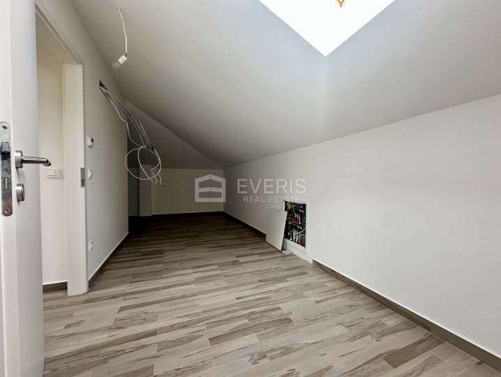 Kastav, dvoetažni stan 108 m2