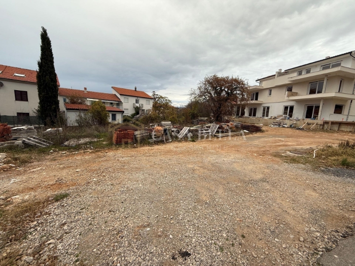 Otok Krk, Njivice - građevinsko zemljište 556m2