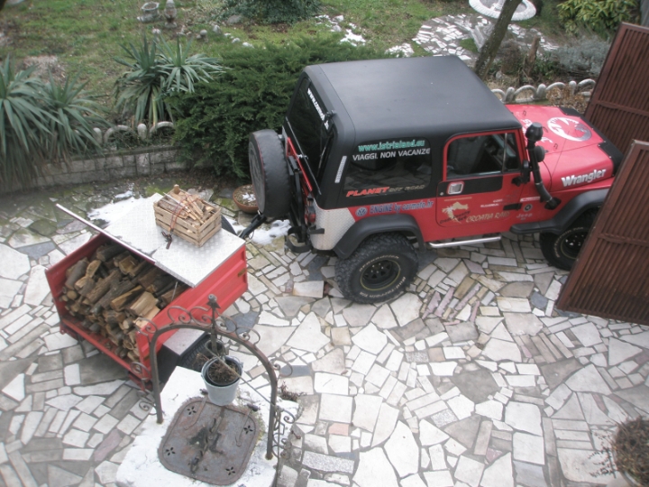 800 € Offroad povišena prikolica