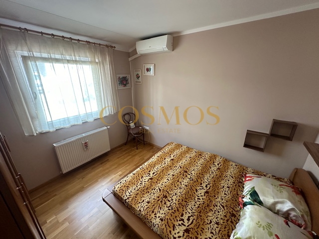 Kostrena, prekrasna kuća u nizu 111 m2