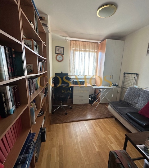 Kostrena, prekrasna kuća u nizu 111 m2