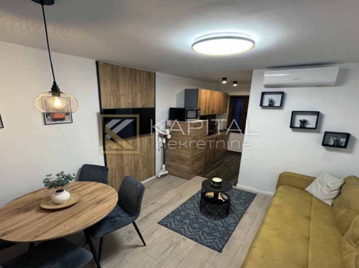 Rijeka, Korzo, dva uređena apartmana