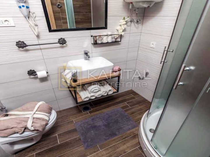 Rijeka, Korzo, dva uređena apartmana