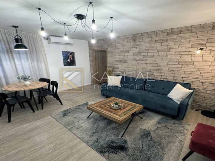 Rijeka, Korzo, dva uređena apartmana