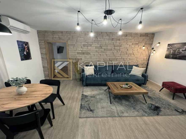 Rijeka, Korzo, dva uređena apartmana