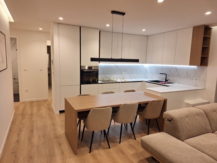 Opatija, novogradnja s bazenom, stan 195 m2