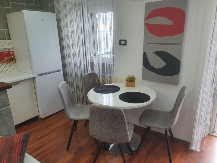 Pećine, prvi red do mora