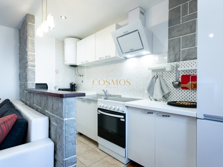 Pećine, prvi red do mora