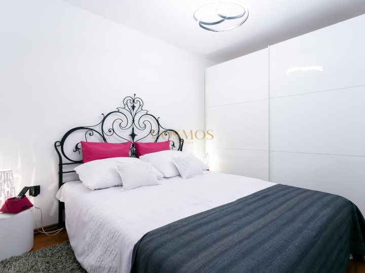 Pećine, prvi red do mora