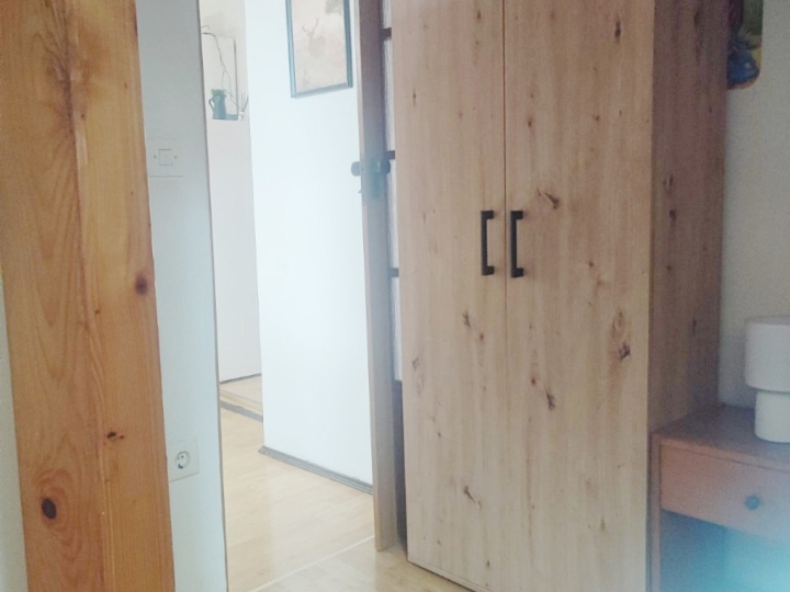 Centar, za 10-12 radnika, 200 €+rež.