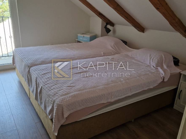 Hreljin - primorska kuća s 2S+DB i konobom za druženje!