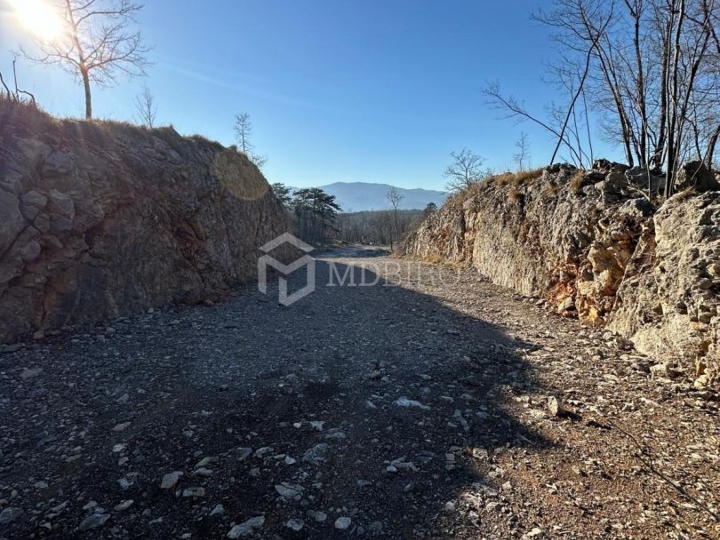 Građevinsko zemljište 2500 m²