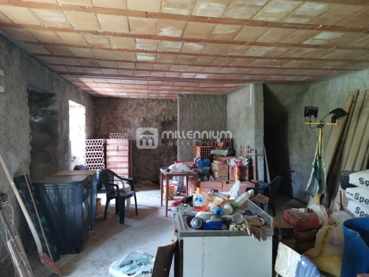 G. kotar, Lič, 110 m2, samostojeća kuća