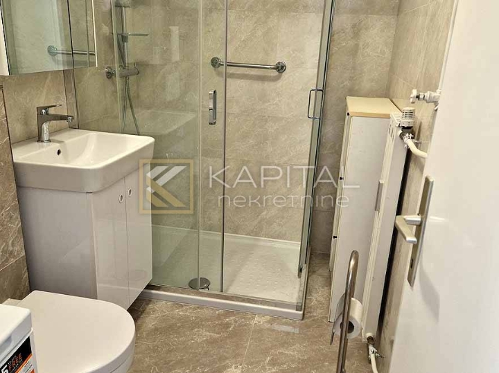 Srdoči, kompletno uređena garsonijera!