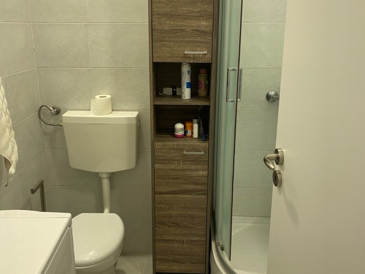Garsonijera, centar