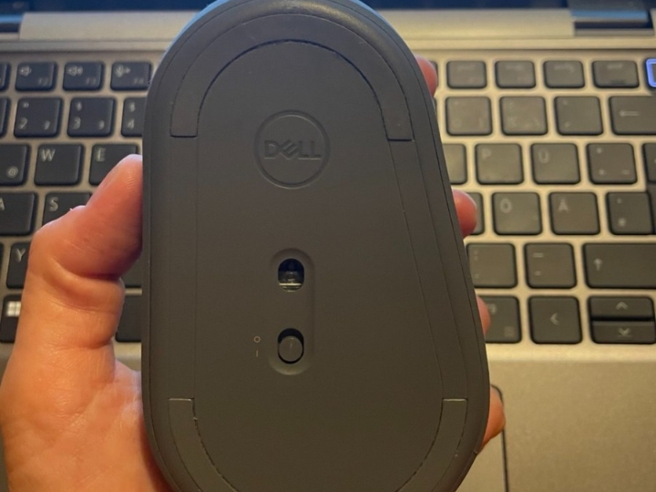 Hitno Dell 7440 + skoro nov