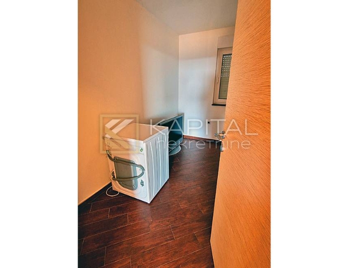 Marinići, dvoetažni stan od 170 m2