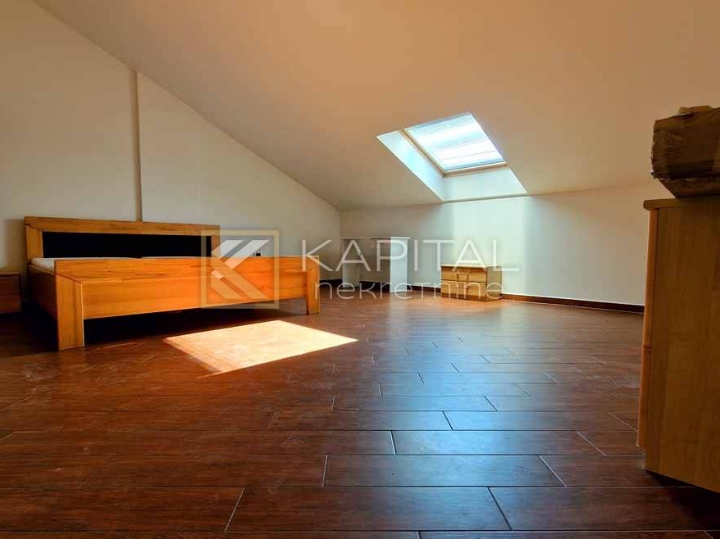 Marinići, dvoetažni stan od 170 m2