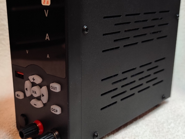 Laboratorijski ispravljač 32V/10A