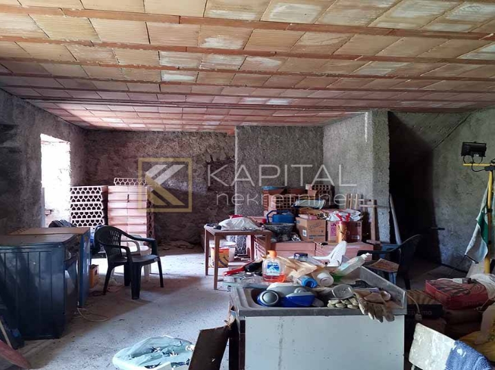 Fužine, Lič - interesantna kuća