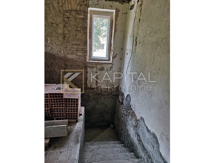 Fužine, Lič - interesantna kuća