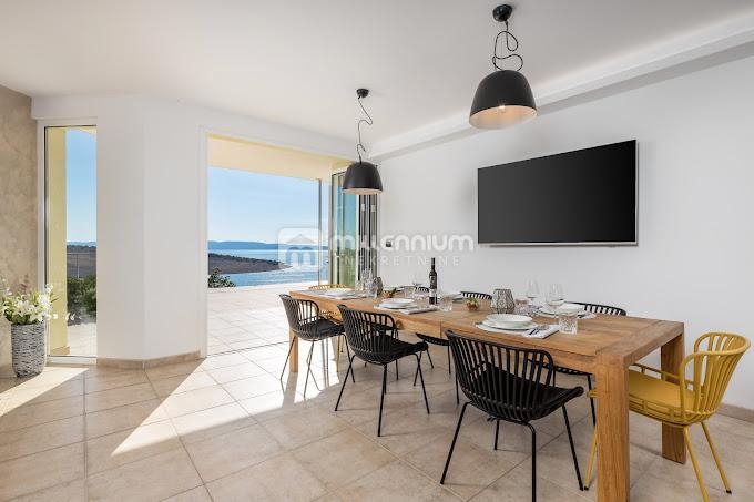 Kraljevica, 453 m2, vila s bazenom, prvi red do mora