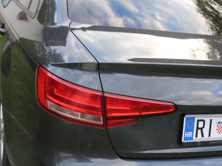 Audi A4 2.0 tdi, 2018. s-tronic B9