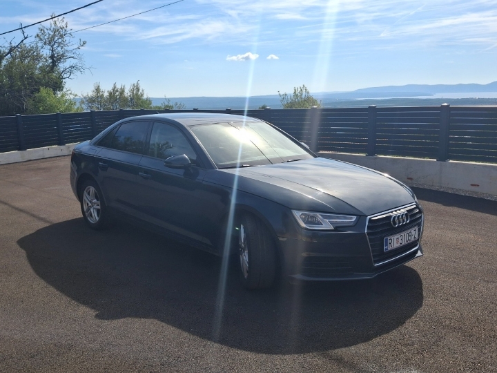 Audi A4, 2.0 tdi, B9, S-tronic, nove zimske gume, odličan
