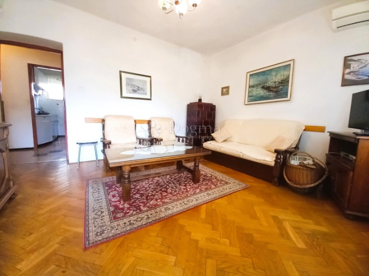 Rijeka, Pećine, stan i garaža