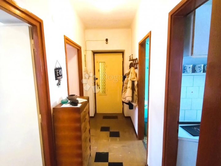 Rijeka, Pećine, stan i garaža