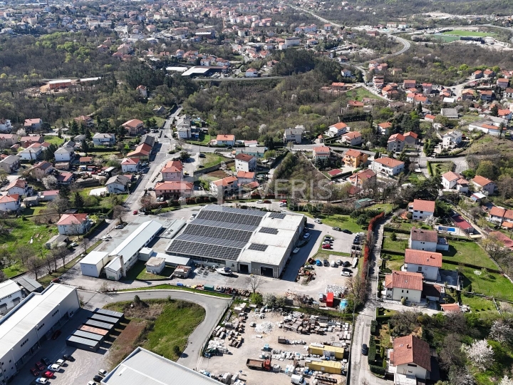 Viškovo, zemljište 2.268 m2 s građ. dozvolom, hitno