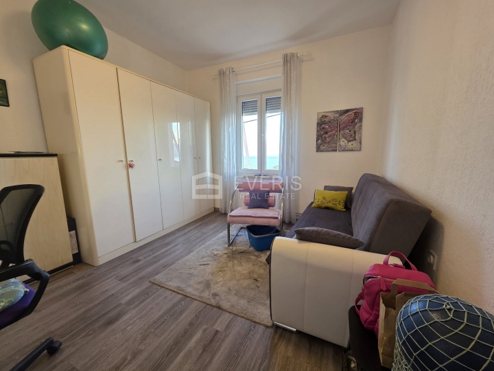 Rijeka, Kantrida, stan 70 m2, okućnica, najam