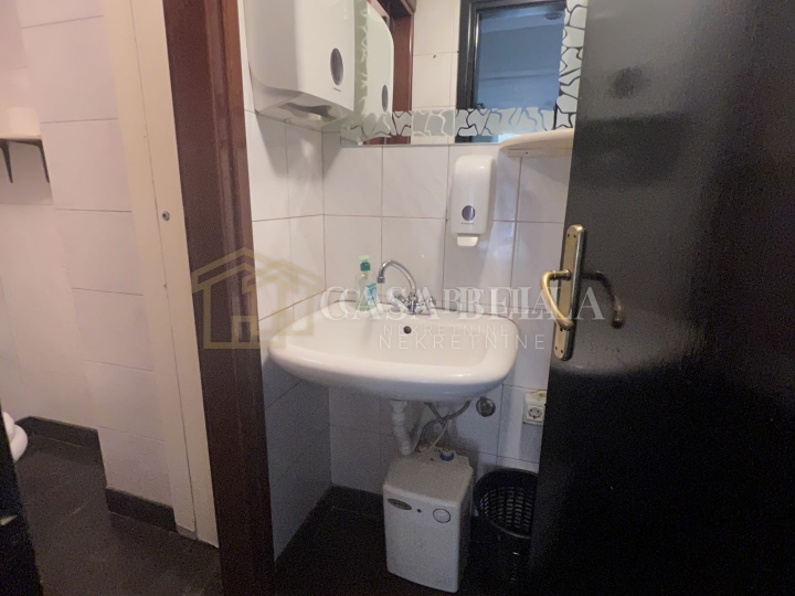 Rijeka, Krnjevo - poslovni prostor, 53m2, najam