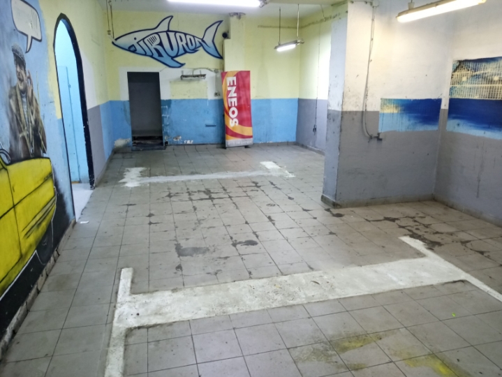 Prodajem poslovni prostor 100 m2