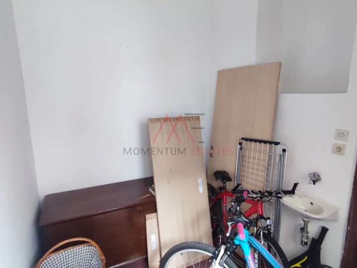 Crikvenica, kuća u centru s poslovnim prostorom