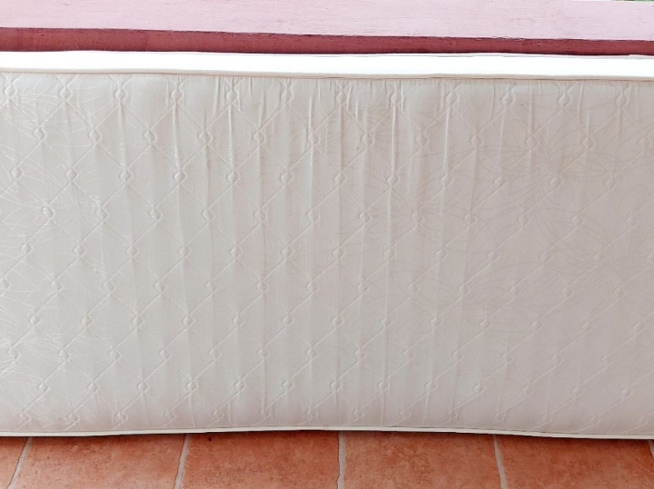 Madrac 80x190 cm, s oprugama, malo korišten; Bribir