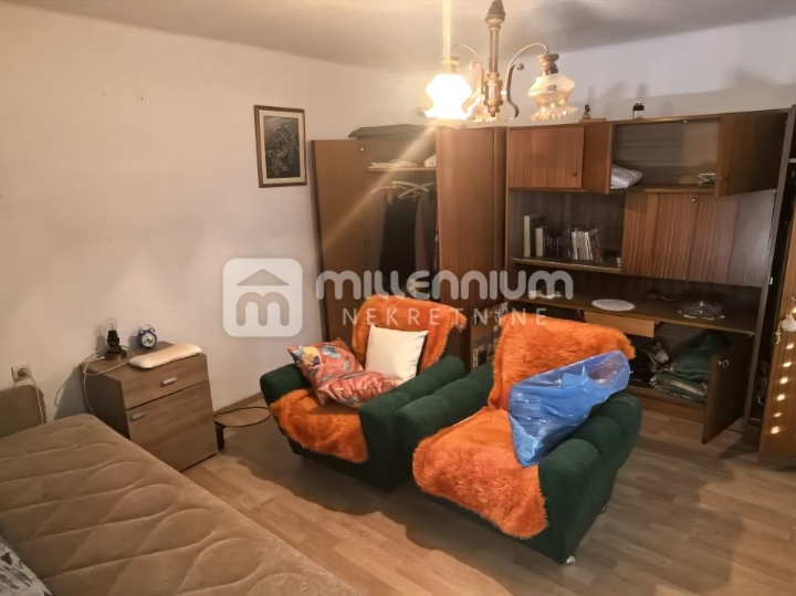 Grobnik, Dražice, kuća u nizu, 160m2, okućnica