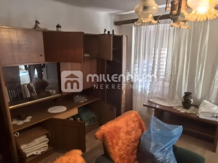 Grobnik, Dražice, kuća u nizu, 160m2, okućnica