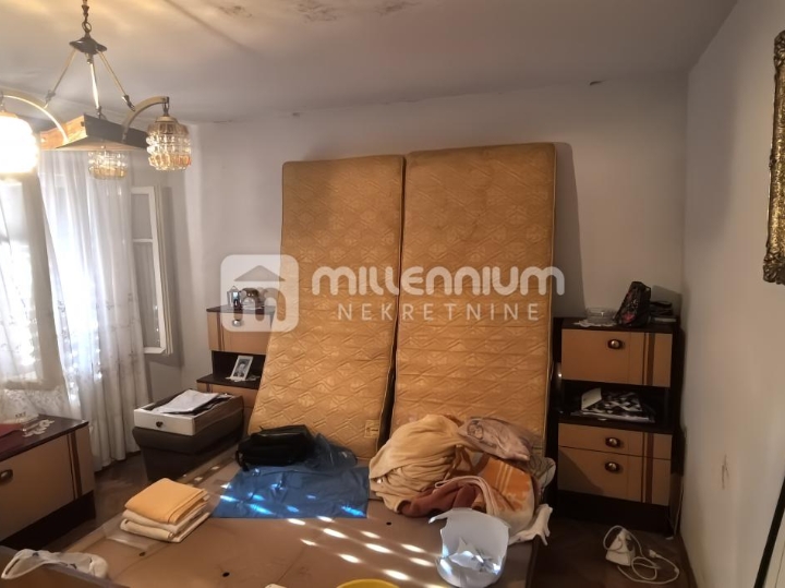 Grobnik, Dražice, kuća u nizu, 160m2, okućnica