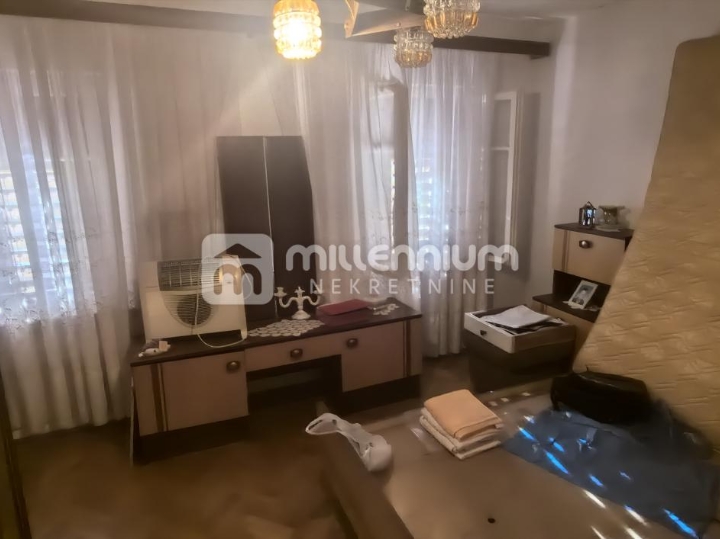 Grobnik, Dražice, kuća u nizu, 160m2, okućnica