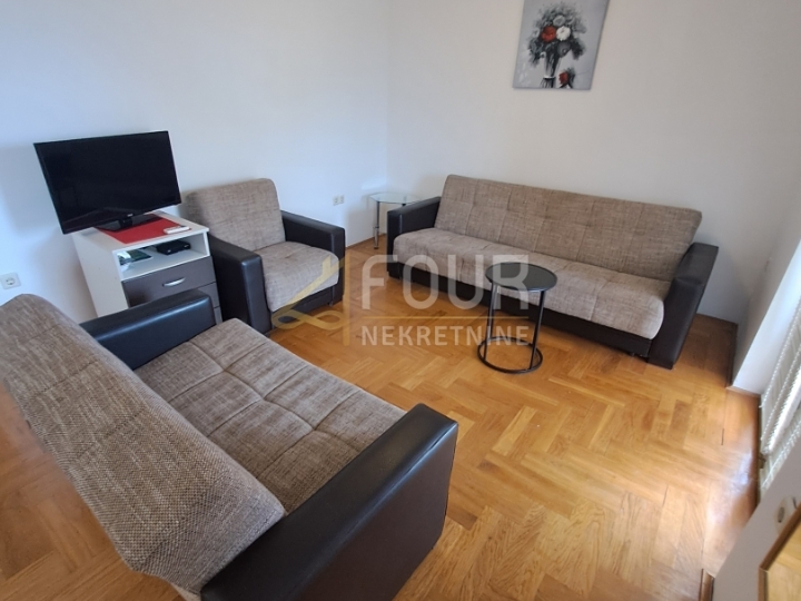 Otok Krk, Malinska, 61m2, 2S+DB, terasa