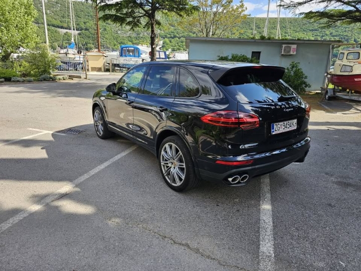 Porsche Cayenne 3.0