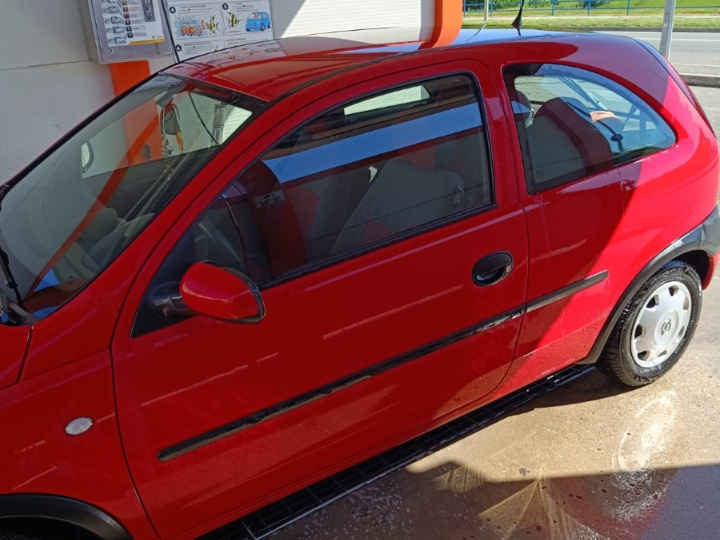 Opel corsa 1.0 benzin