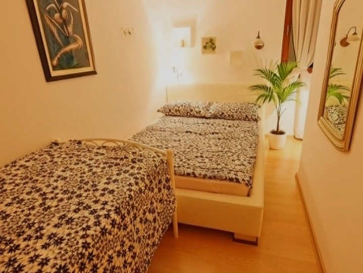 Stan s okućnicom - Malinska